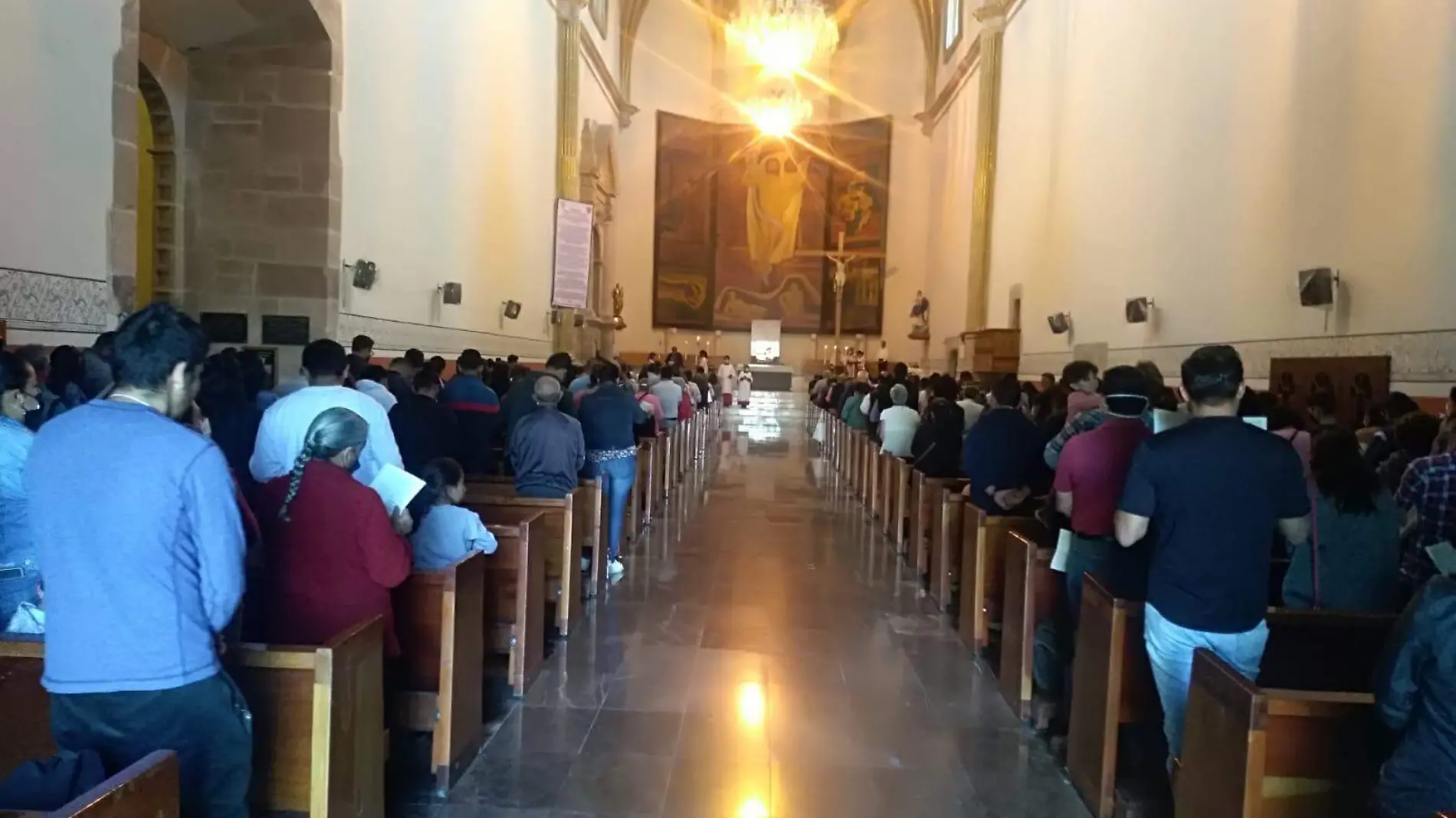 ABREN EN CATEDRAL CINCO